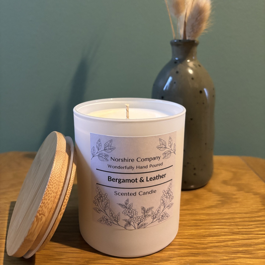 Bergamot and Leather Scented Candle