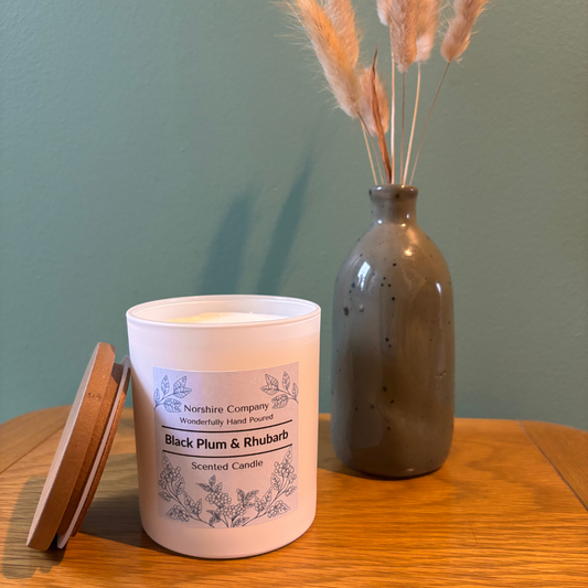 Black Plum & Rhubarb Candle with Wooden Lid